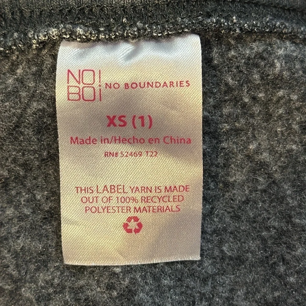 No Boundaries NOBO Free Spirit Graphic Juniors XS Washed Out Crewneck Sweatshirt